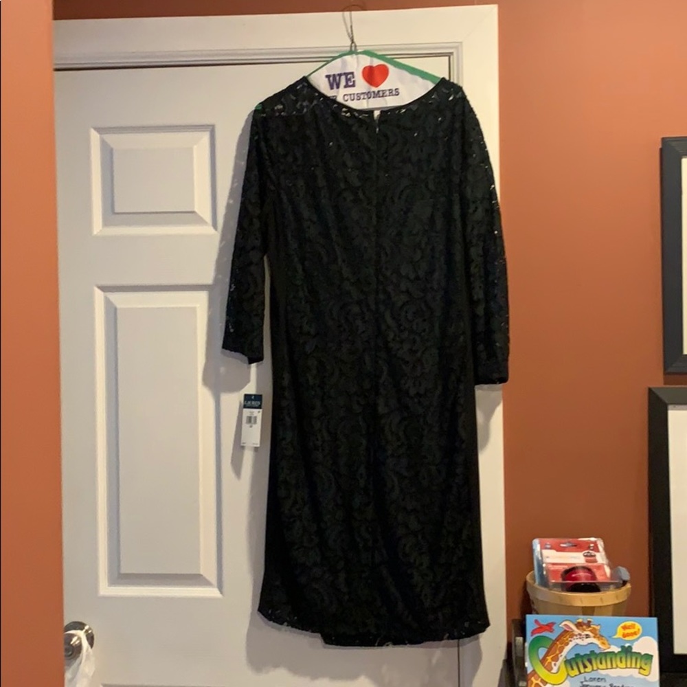 Dress - Picture 3 of 4